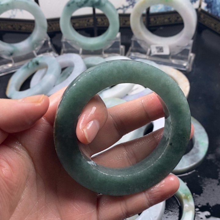 渣***辉定制翡翠未镶嵌翡翠