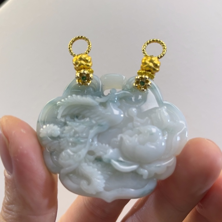 翡翠吊坠(赠链)未镶嵌代编织