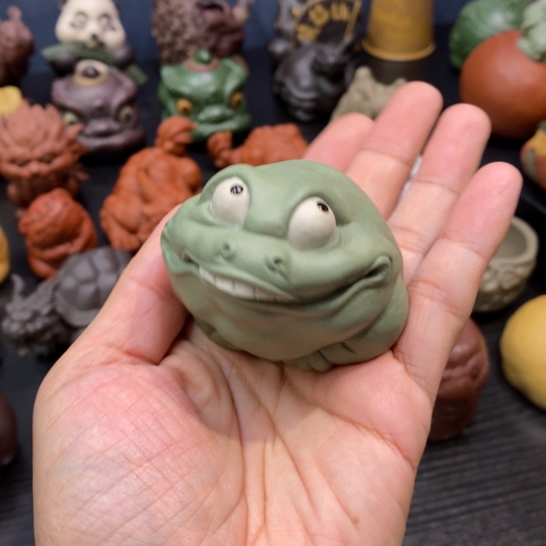 紫砂茶宠小能豆。  