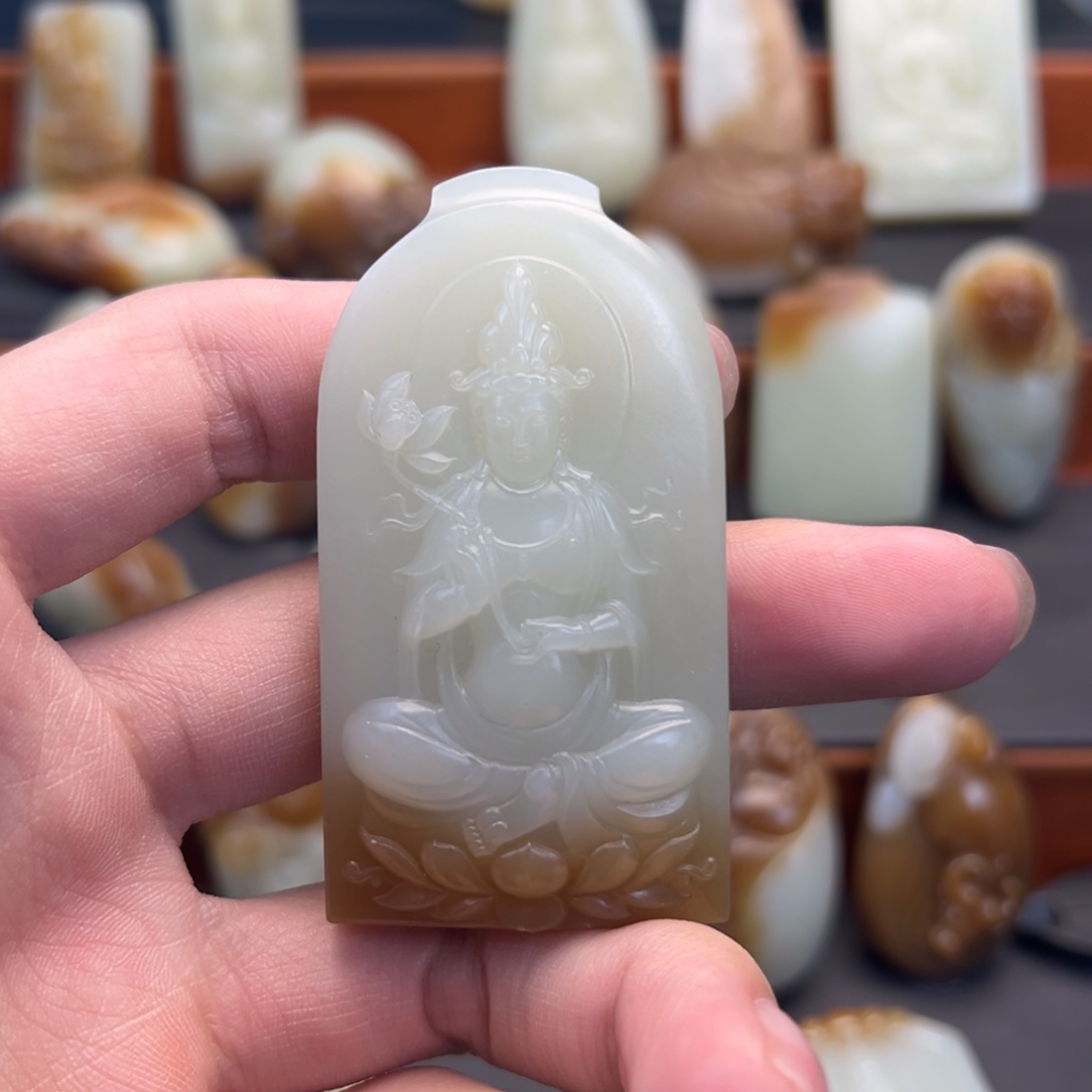 和田玉（糖玉）未镶嵌颈饰