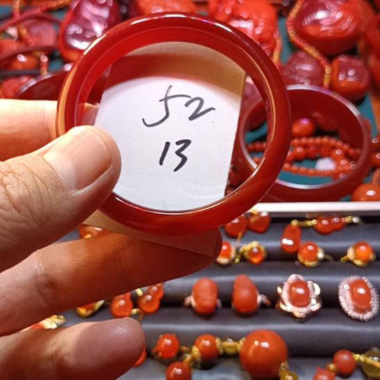 玛瑙/玉髓手镯未镶嵌