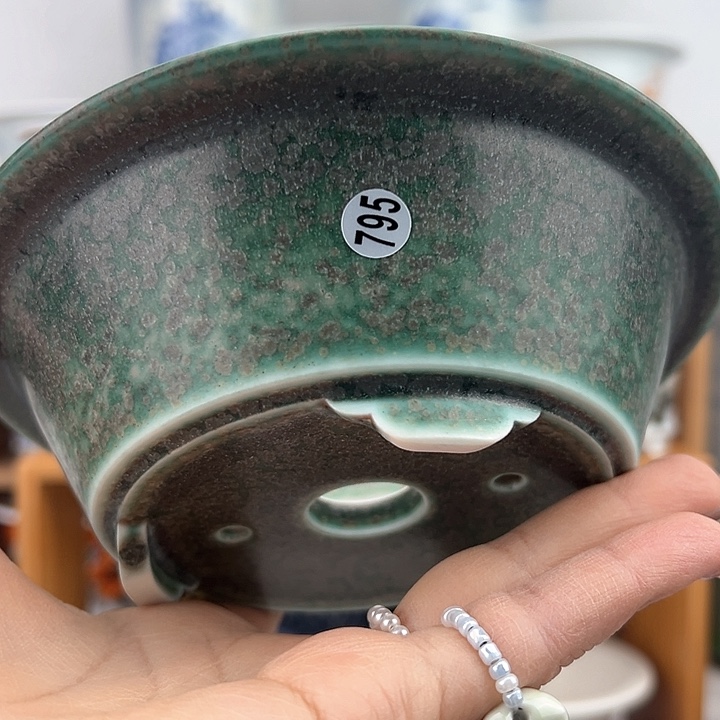 红陶军*手工制作盆………………