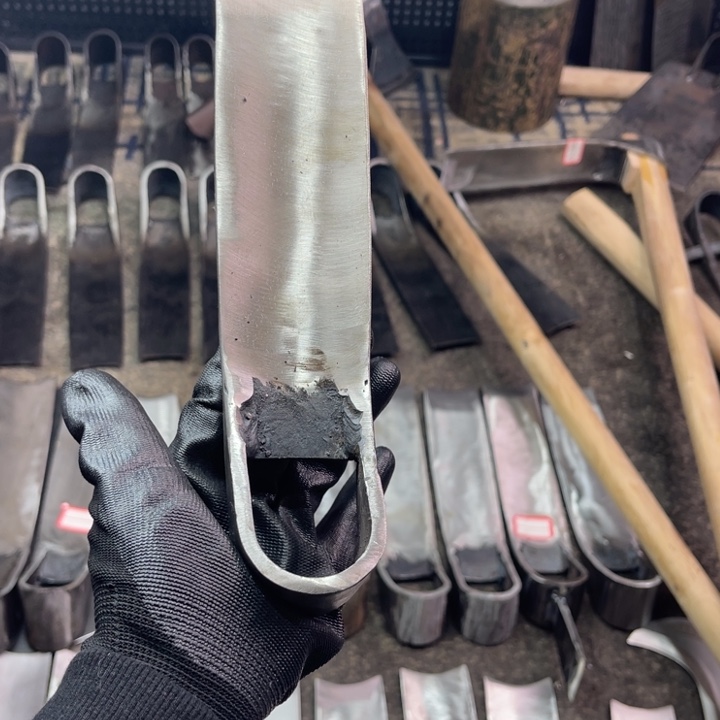 汪***海龙泉手工制作工艺锄头炮弹钢