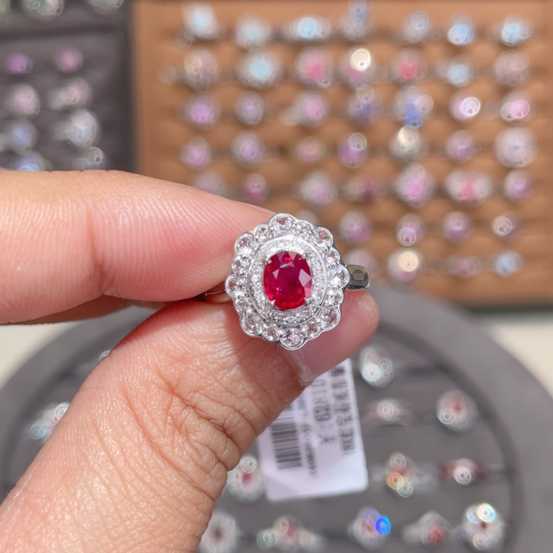 红宝石戒指18K金镶嵌1ct 缅甸