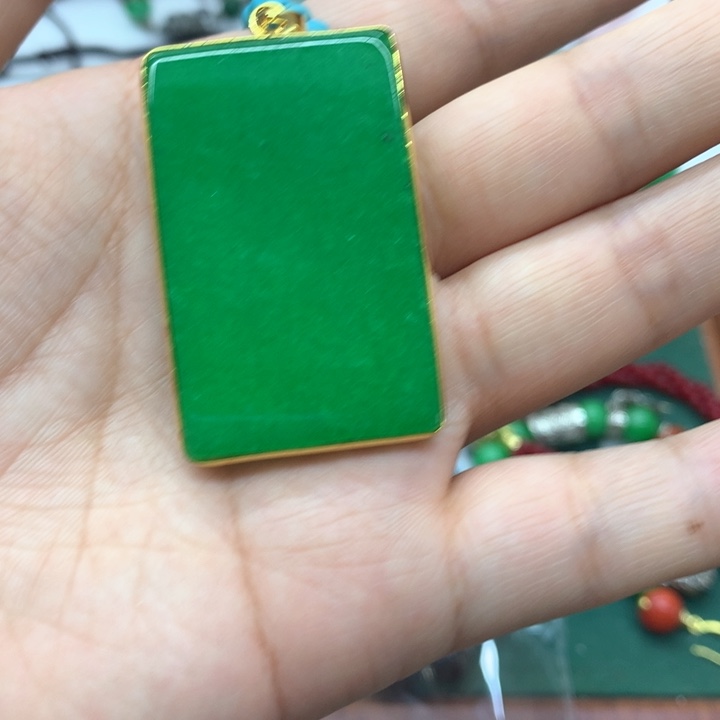 颈饰未镶嵌翡翠吊坠