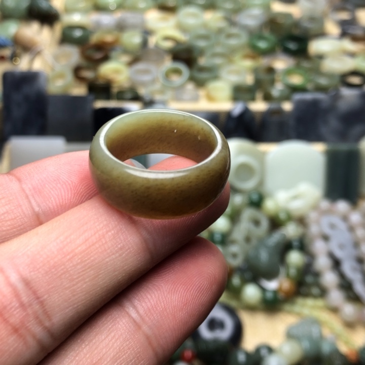 和田玉颈饰未镶嵌招****6