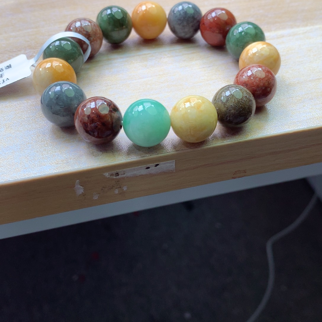 翡翠颈饰未镶嵌吊坠