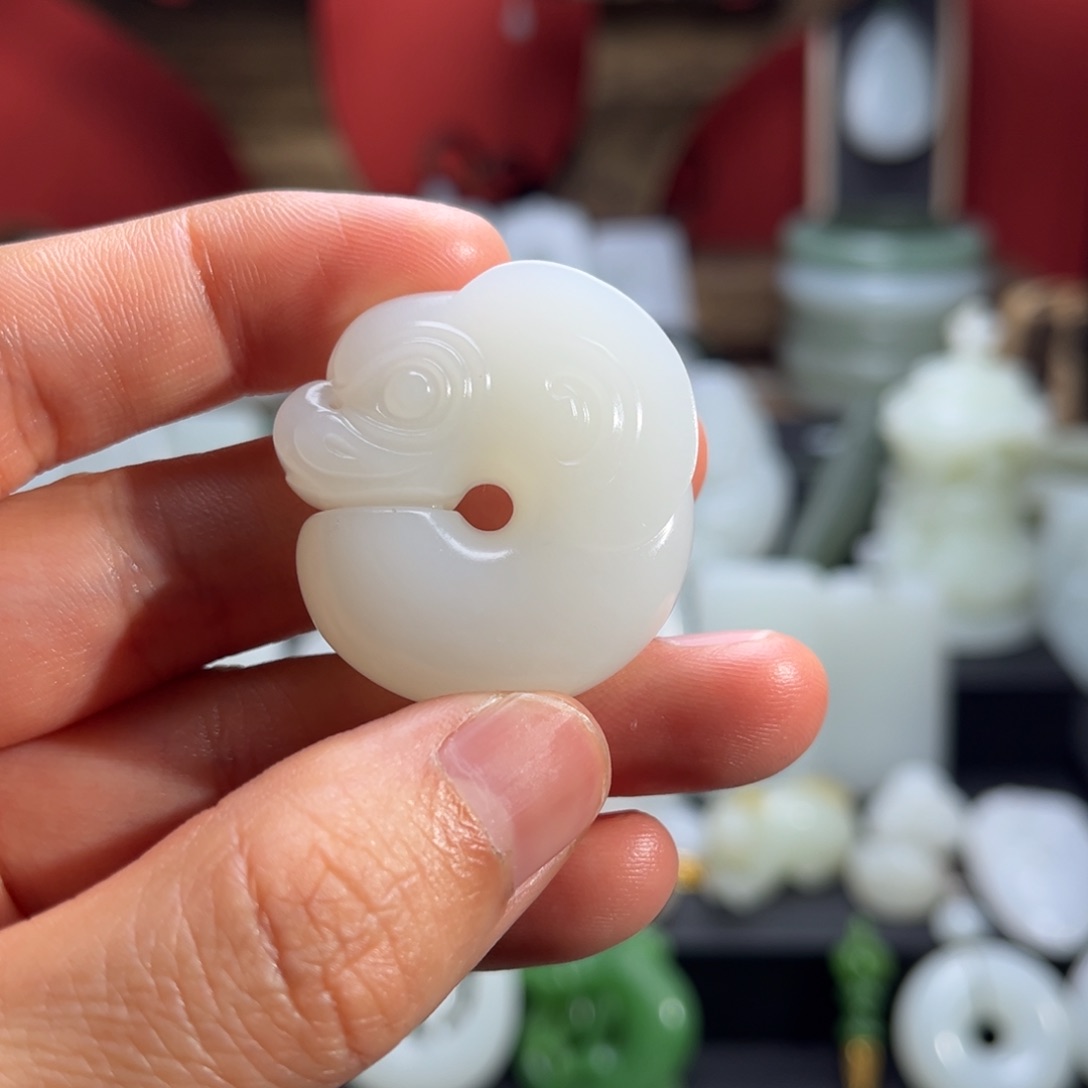 和田玉吊坠(赠链)未镶嵌