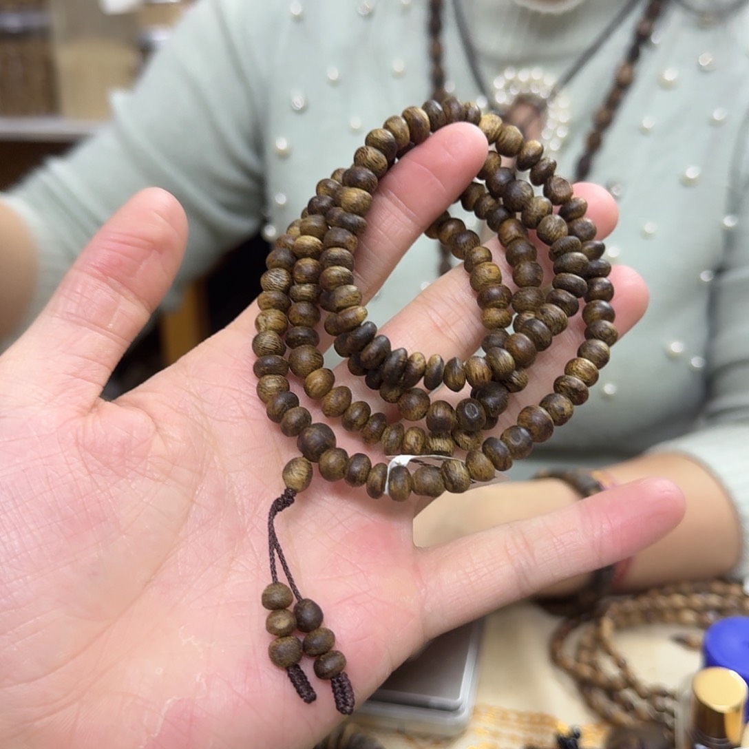 沉香木手串白棋虫漏多圈 0.7-16 克多样性发一