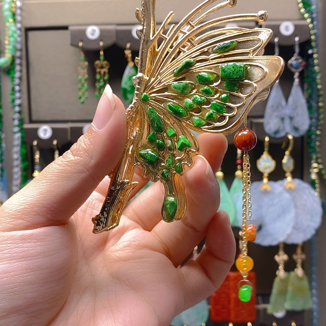 颈饰未镶嵌翡翠翡翠