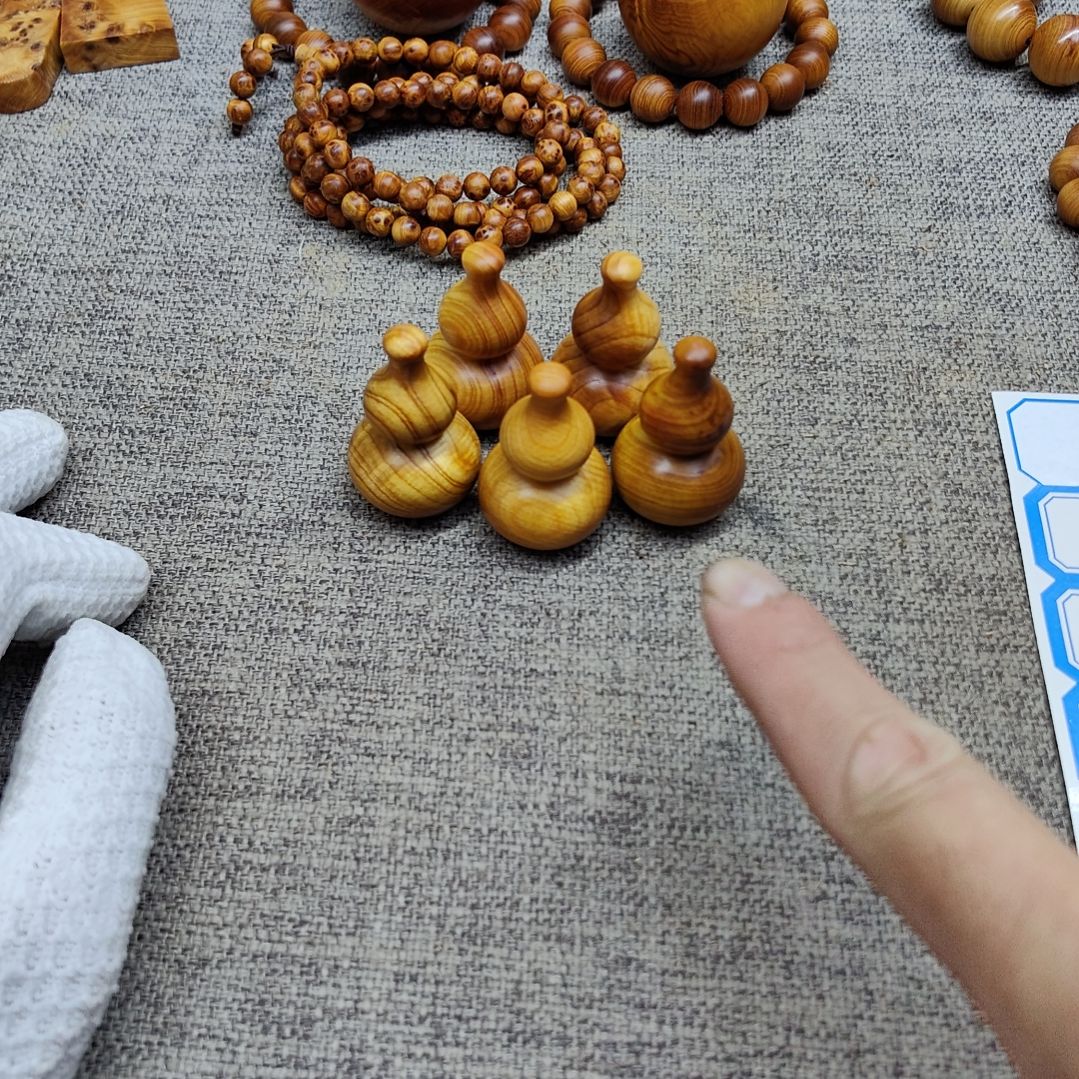 小葫芦一个，太行崖柏