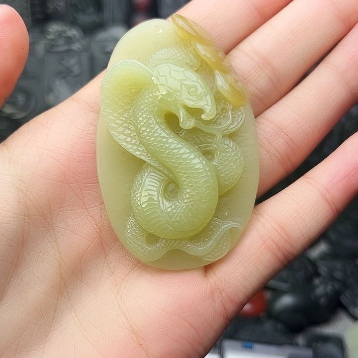 和田玉（黄玉）颈饰未镶嵌舍**5