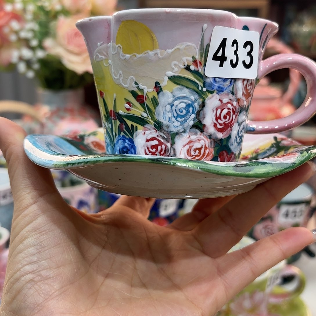 瓷片兔兔和大可爱一起