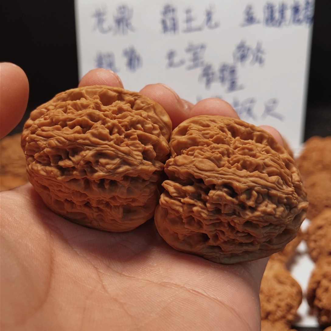 文玩核桃吊坠南疆