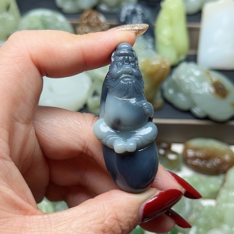 和田玉颈饰未镶嵌庞*