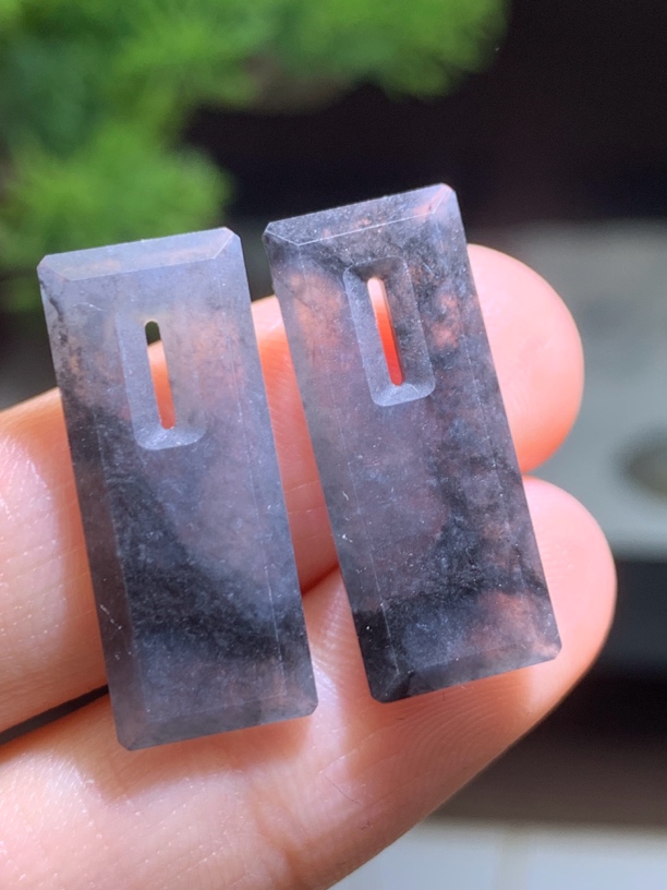 缅甸翡翠A货 冰乌鸡 一对 23.6-9.6-2.7 23.7-9.6-2.8