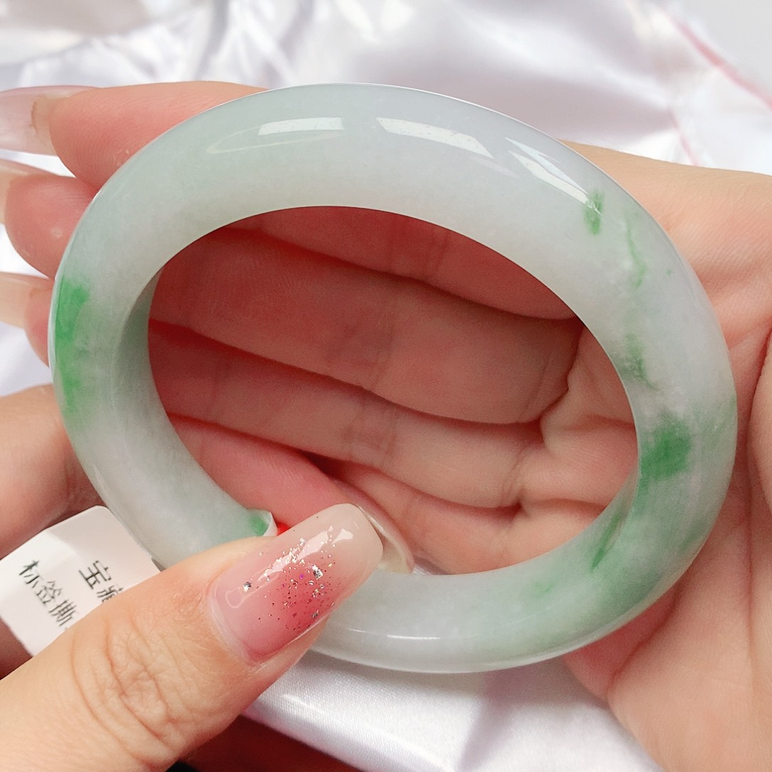 翡翠手镯未镶嵌抖音690