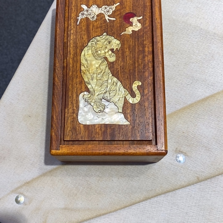 颖***木木木木18长机关盒虎