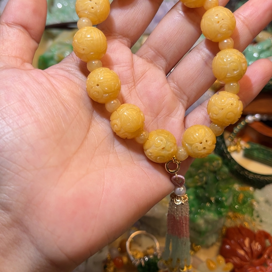 颈饰未镶嵌翡翠手串