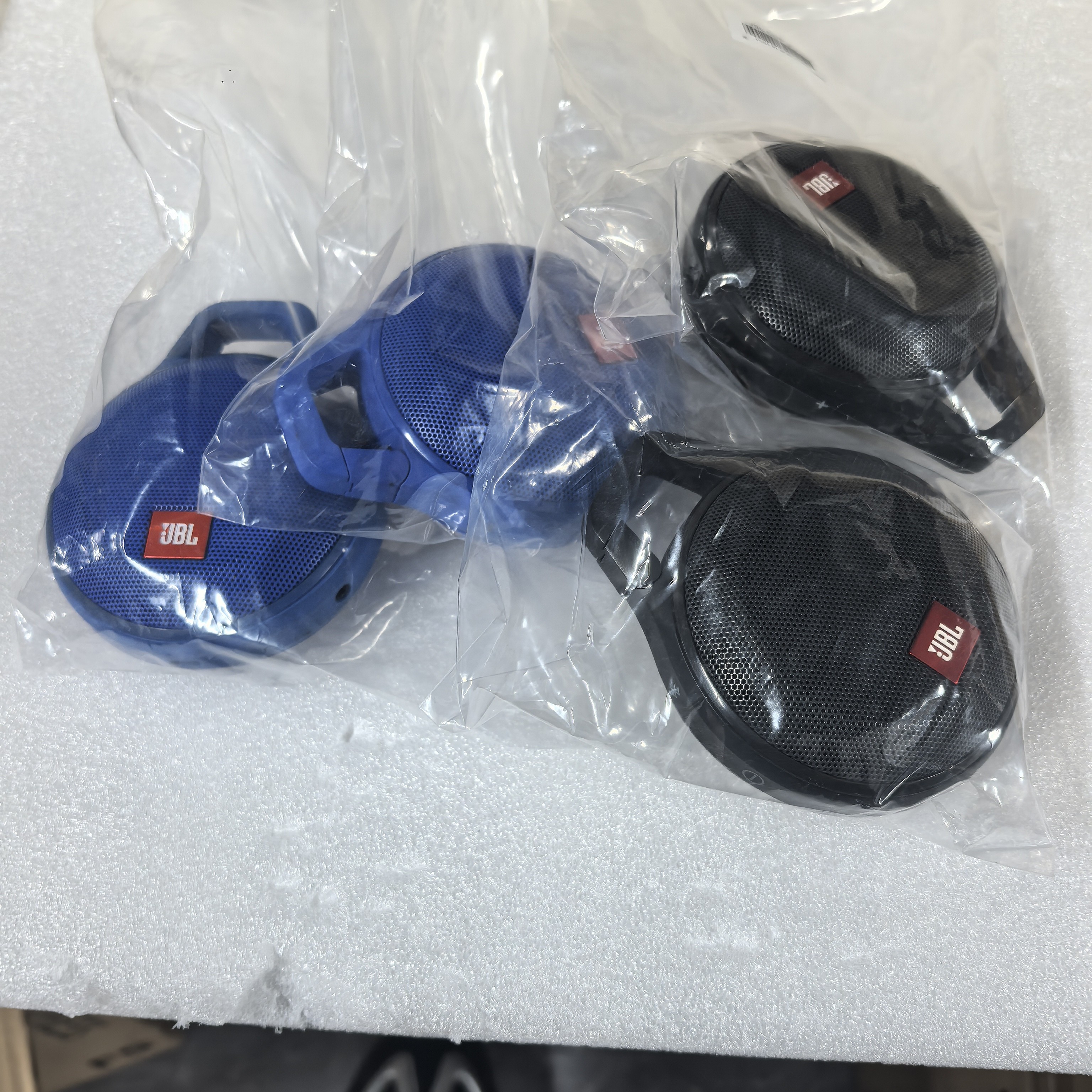 9新 JBL JBLCLIP+蓝牙音响裸机