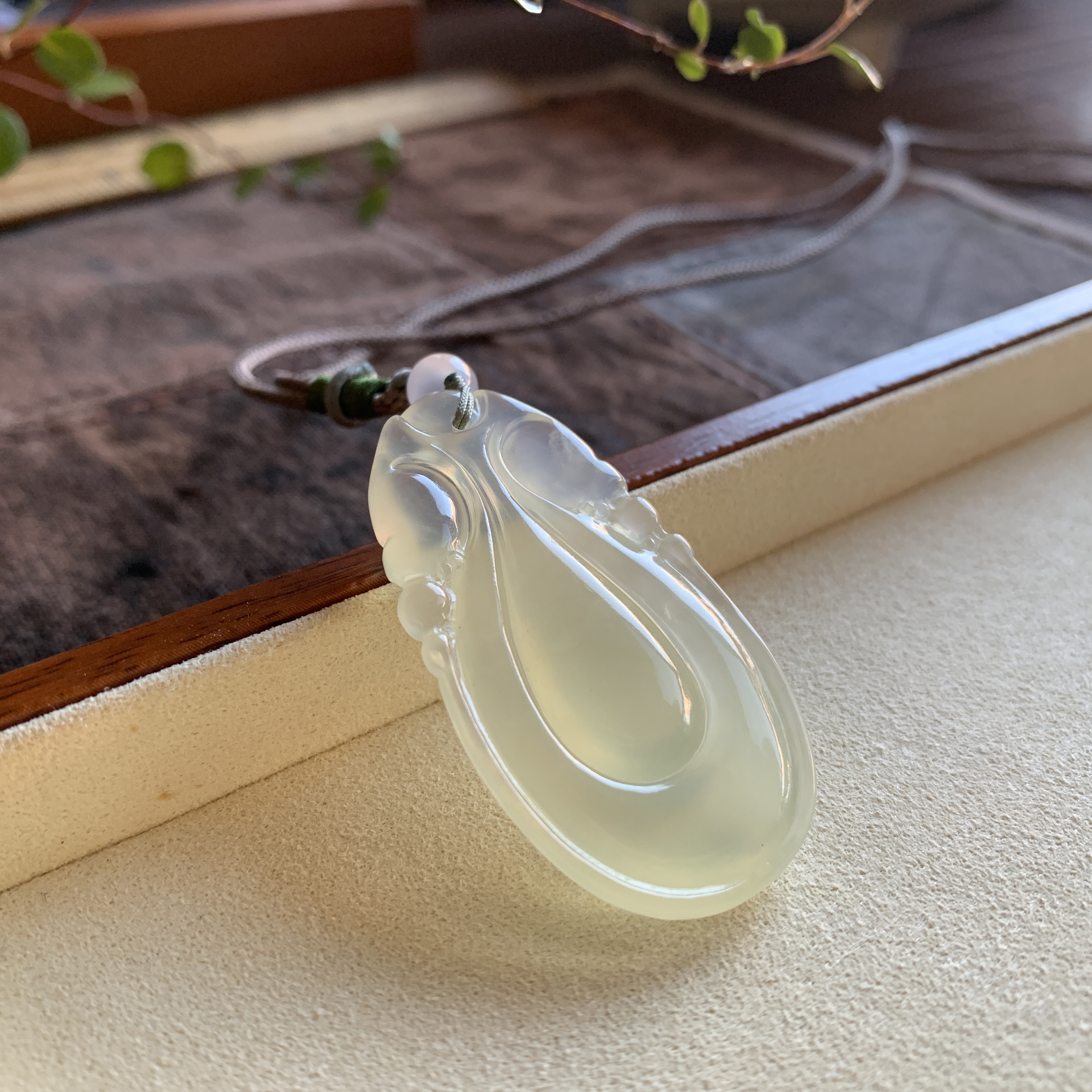 玉水阁天然岫玉如意吊坠