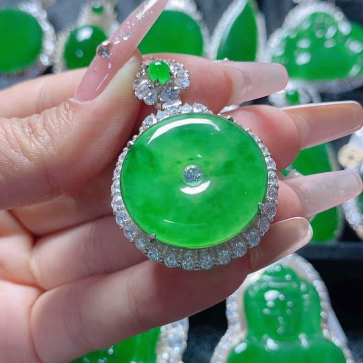 翡翠颈饰银S925镶嵌