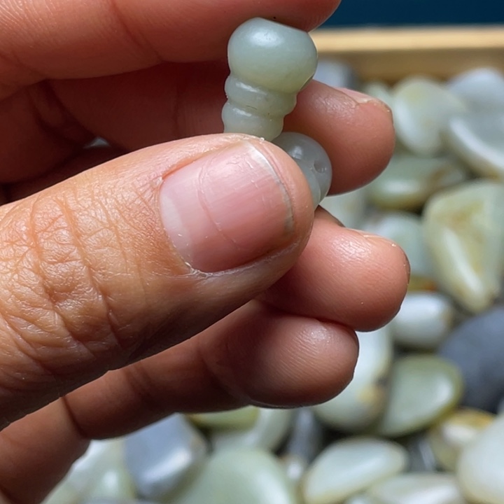 瞭****和田玉未镶嵌珠宝半成品