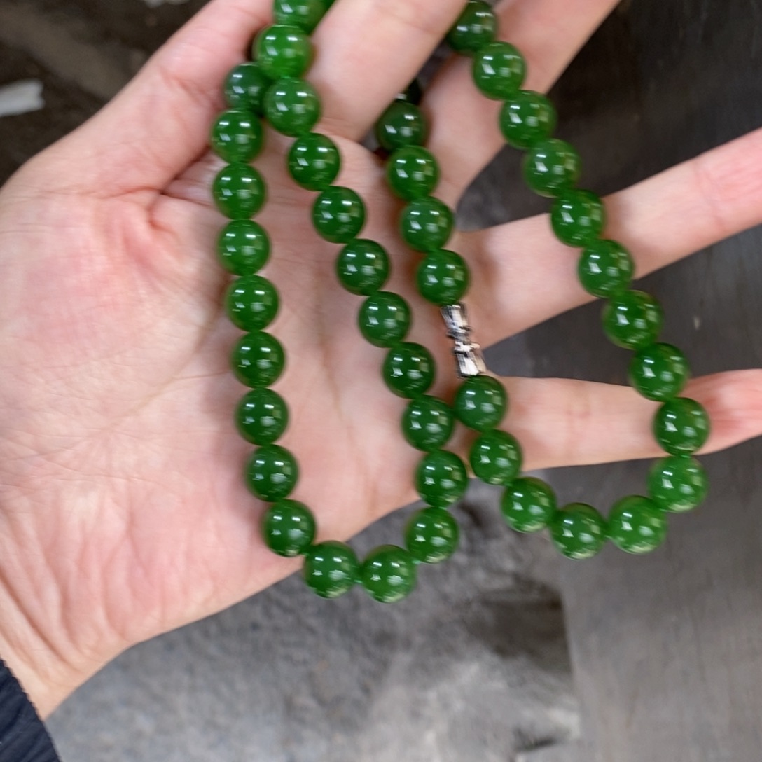 和田玉未镶嵌颈饰多样性拍一发一卡10左右无黑点