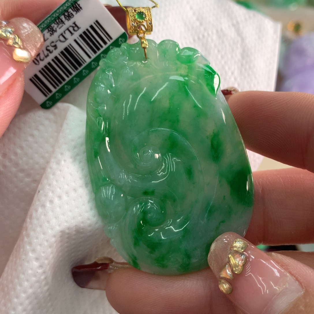 翡翠吊坠(不含链)18K金镶嵌