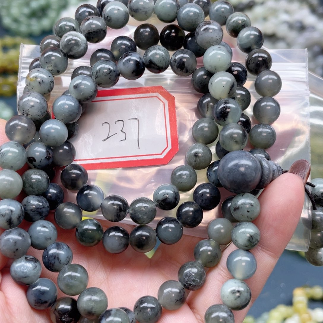 未镶嵌蛇纹石玉手串