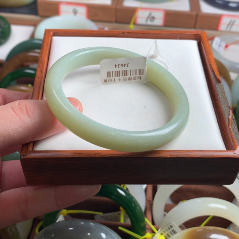 【闪购商品】和田玉手镯未镶嵌56.3
