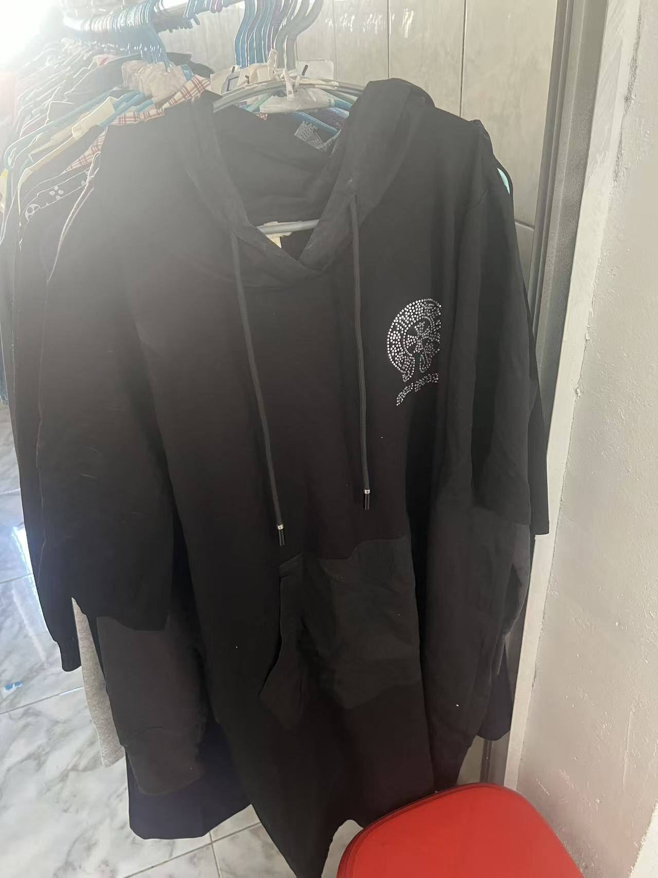 随机发一件牌牌的衣服