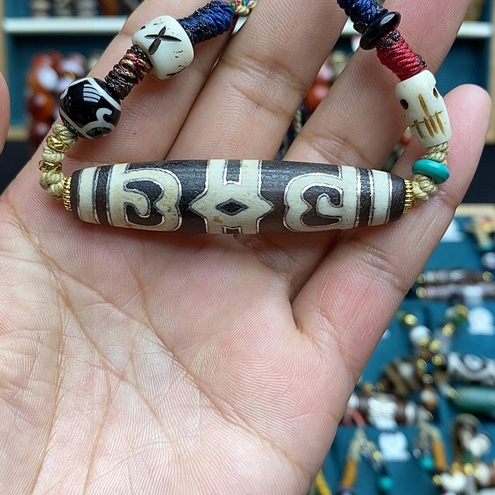 玛瑙/玉髓颈饰合金