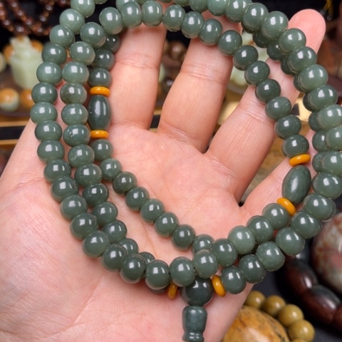 岫岩河磨玉（透闪石质玉）手链未镶嵌