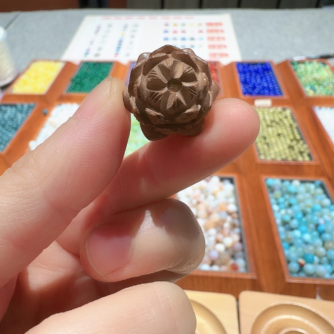 未镶嵌手链玛瑙/玉髓雕刻莲花