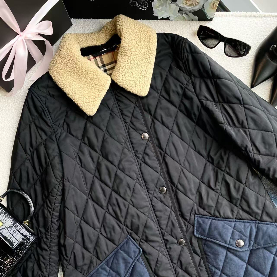 95新 BURBERRY/博柏利  pp1460 经典绗缝长款棉服 L码