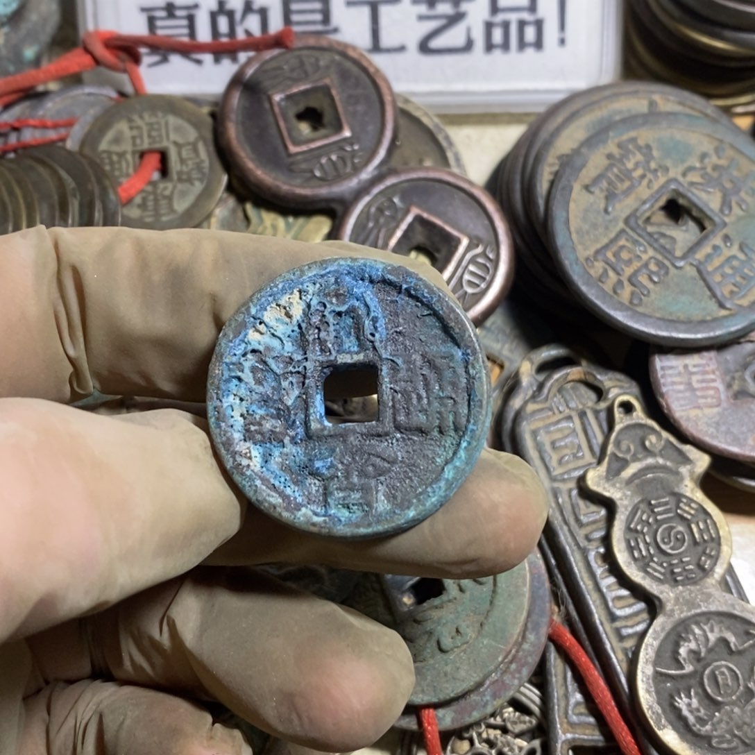 铜现代工艺品学习币