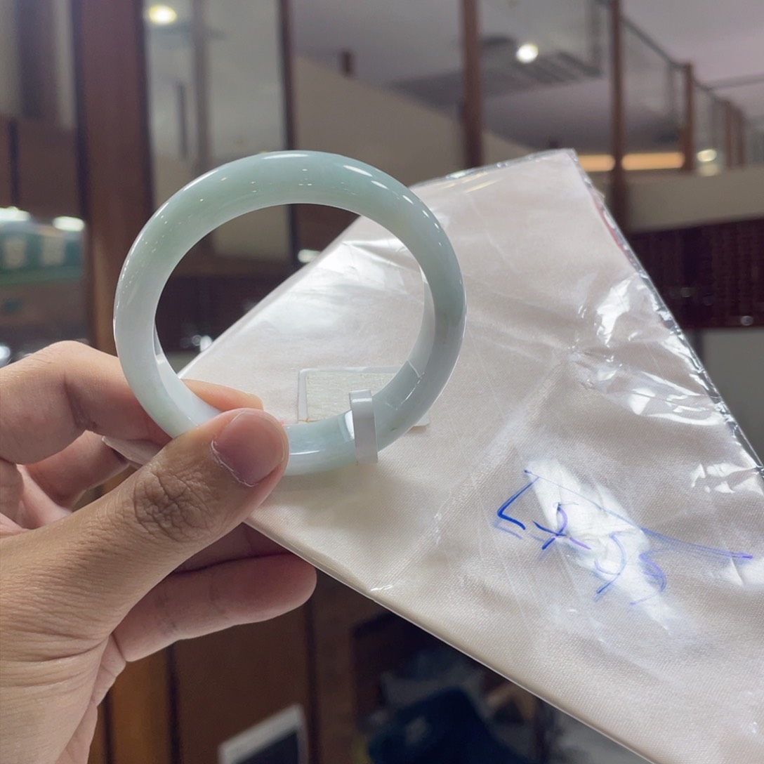 【闪购商品】未镶嵌手镯翡翠