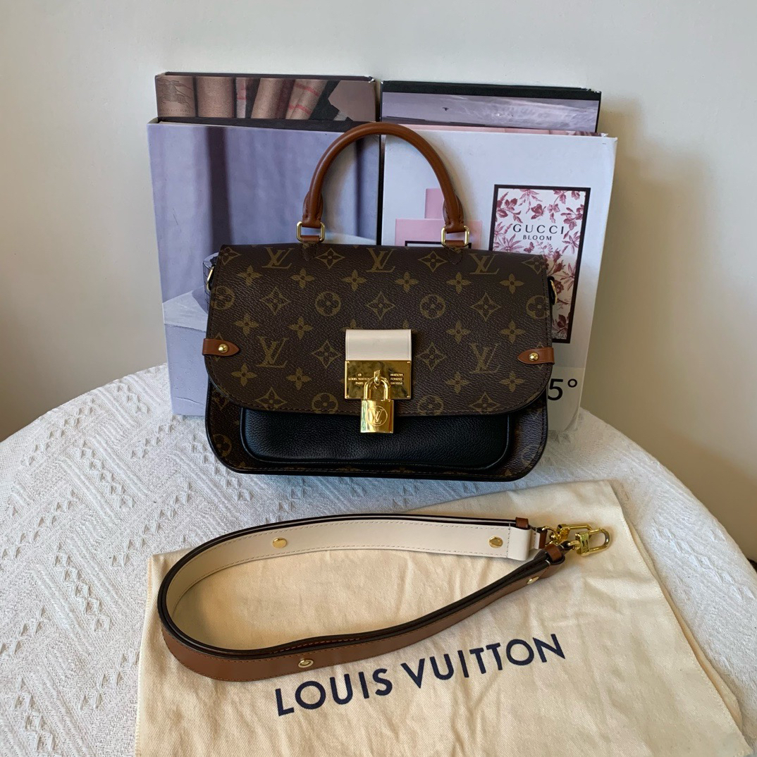 99新 LouisVuitton/路易威登 拼色锁头邮差包 编码款