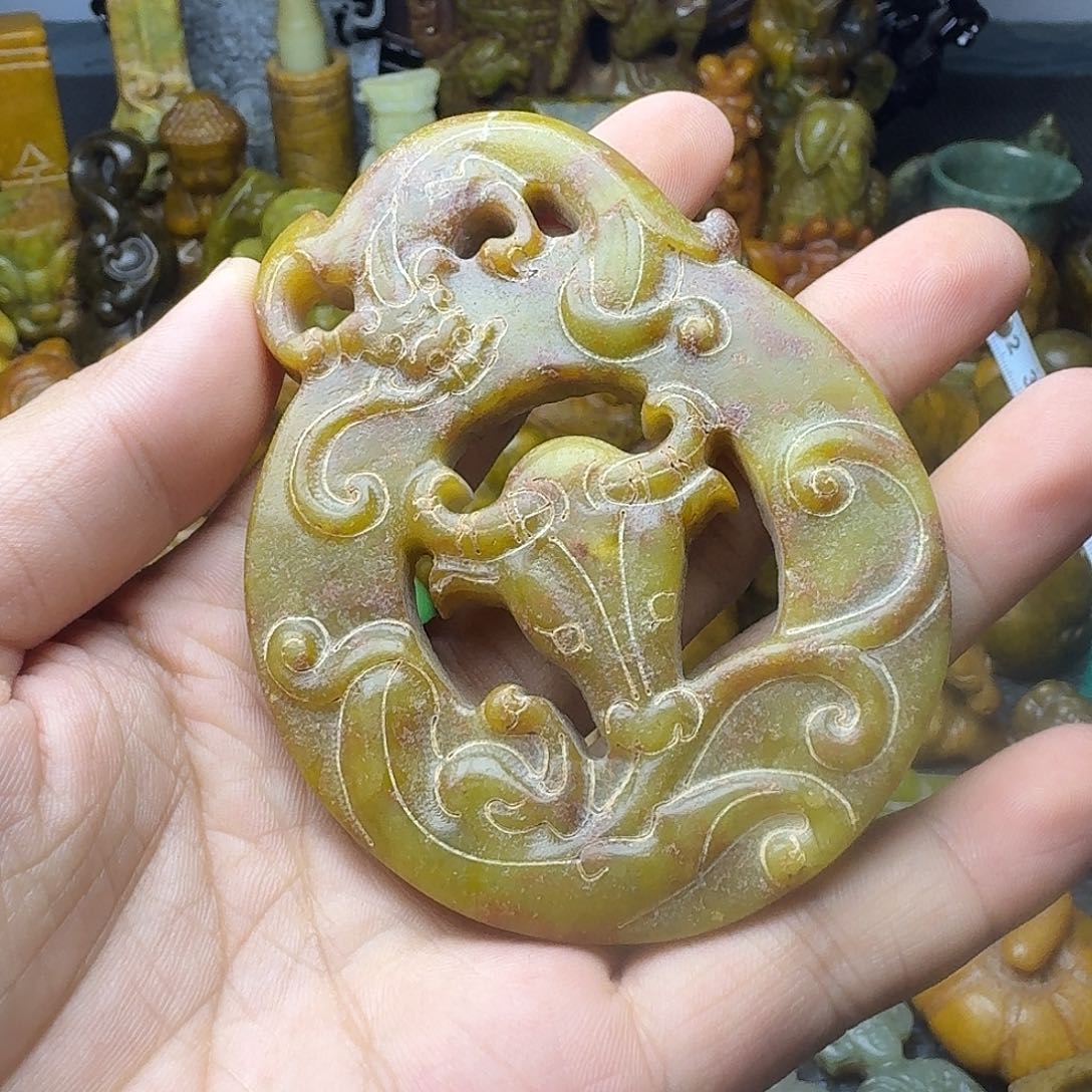 白玉菩提吊坠。。。