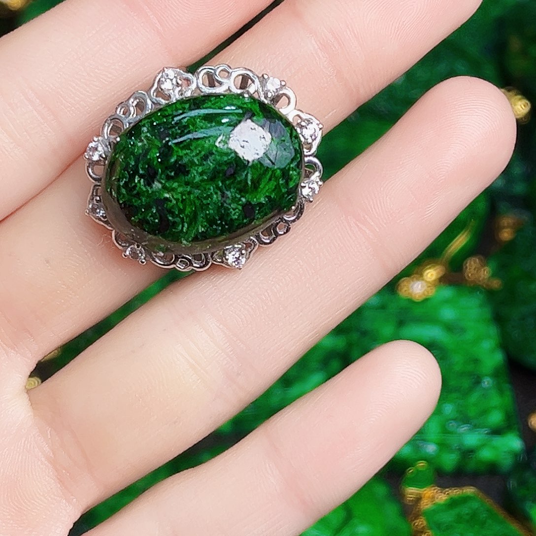 颈饰银S925镶嵌翡翠多样性