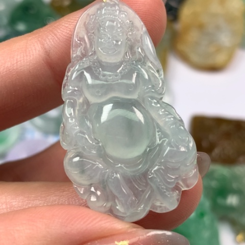 翡翠颈饰未镶嵌翡翠