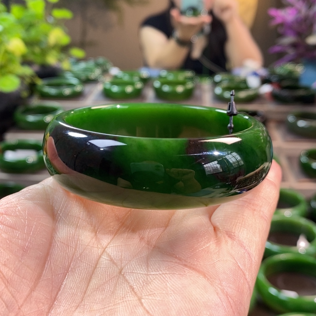 和田玉（碧玉）手镯未镶嵌