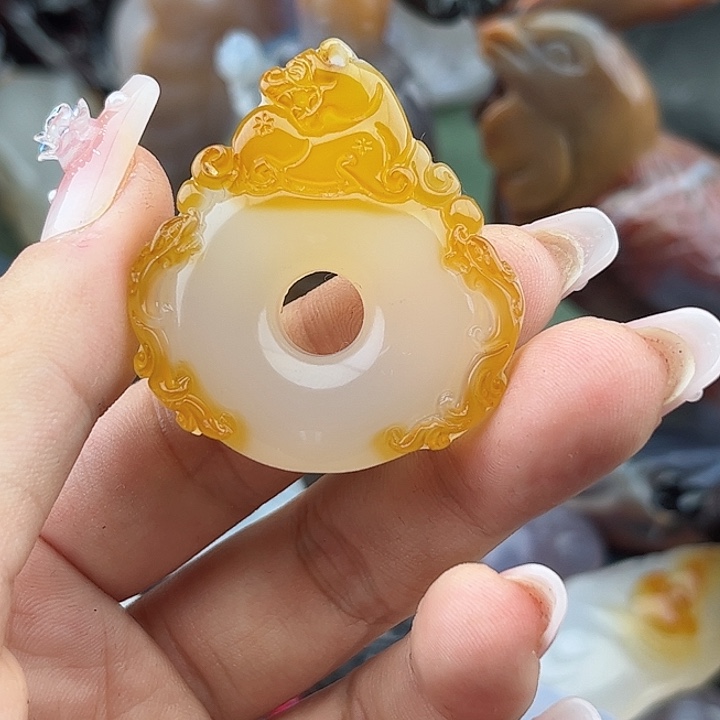 玛瑙手饰未镶嵌武*