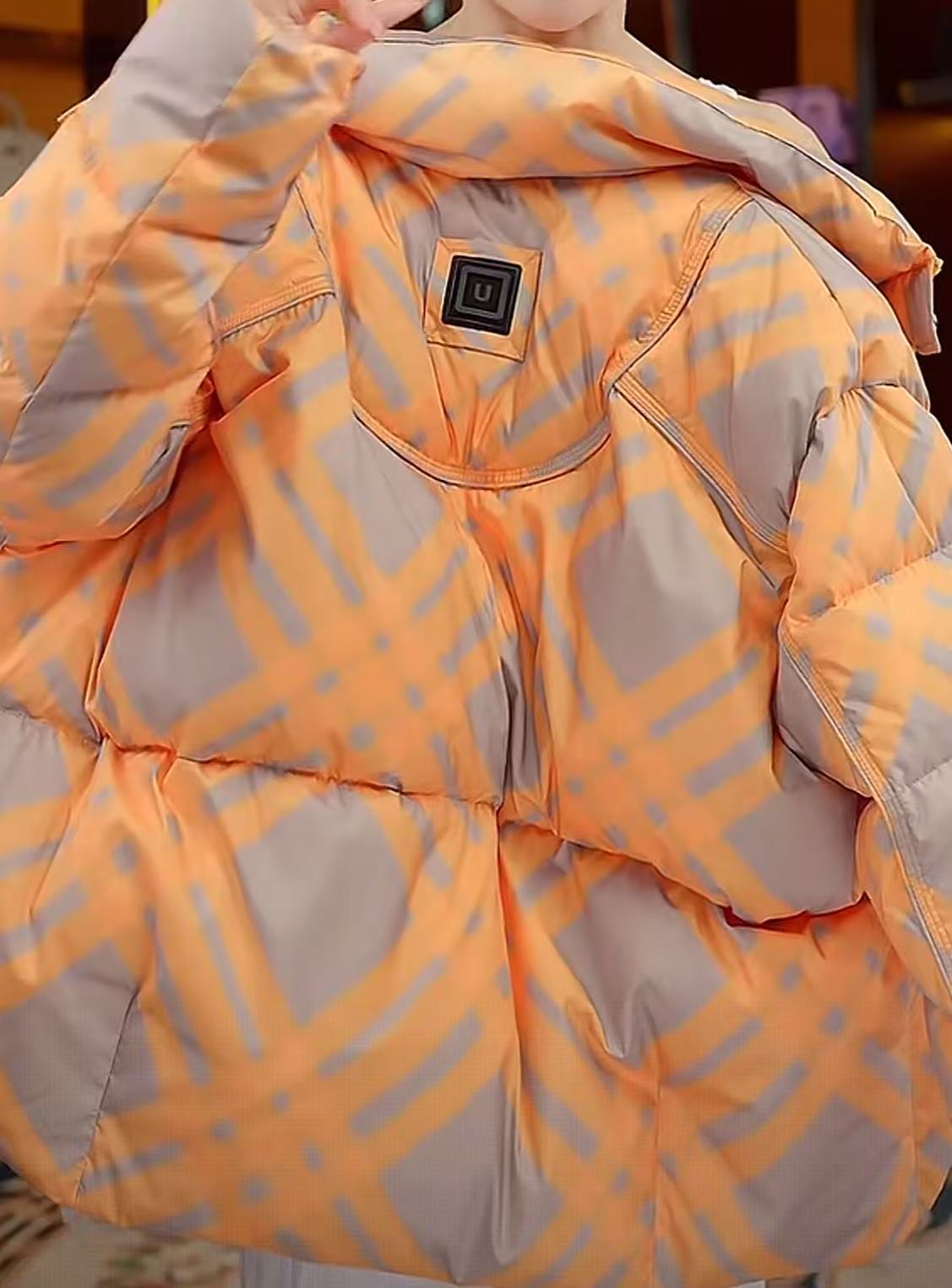 HW-2025冬季新款设计感高端时尚羽绒服