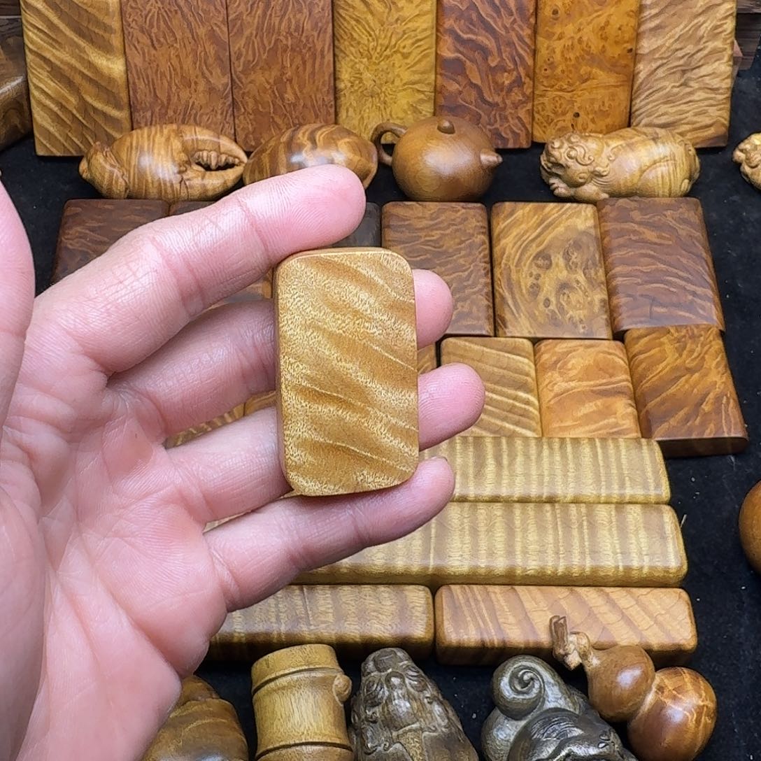 楠木金丝楠木无事牌