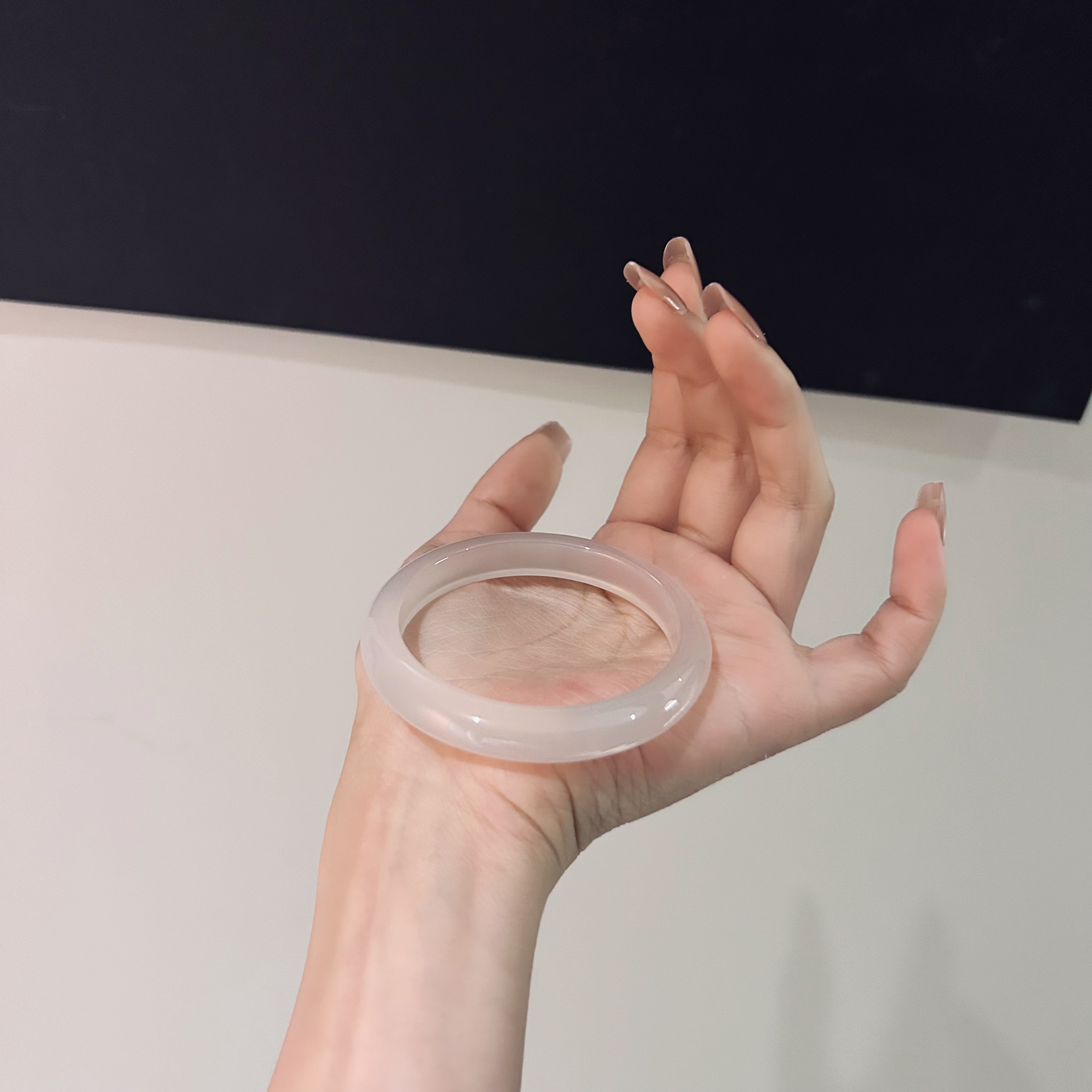 纯天然高冰玛瑙手镯女冰透玉髓小众百搭小清新冰种高货荔枝冻镯子