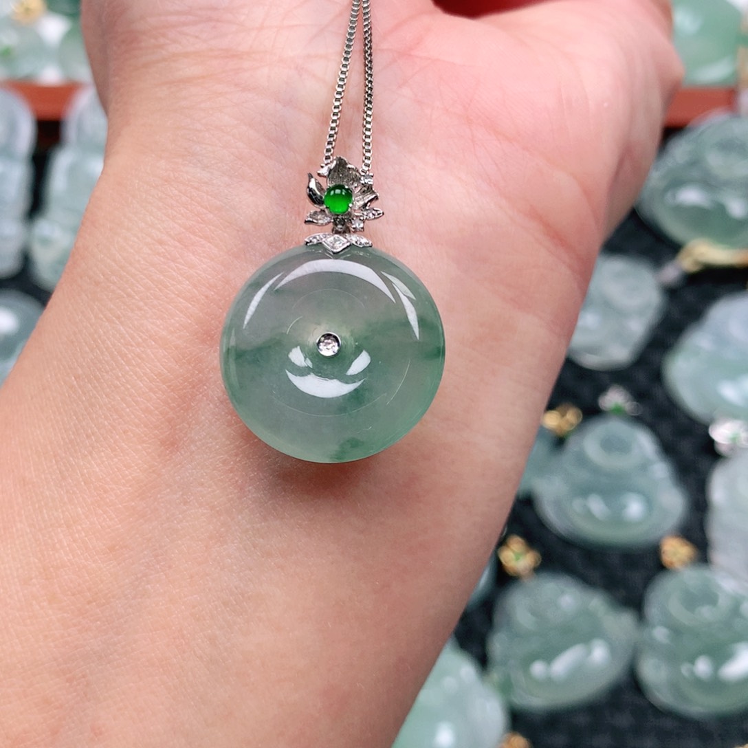 翡翠吊坠(不含链)18K金镶嵌