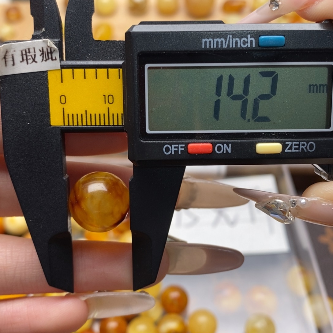 琥珀未镶嵌珠宝奇石蜜蜡1174