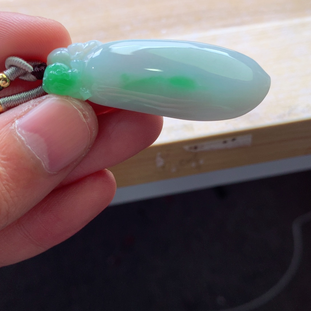 翡翠颈饰未镶嵌吊坠